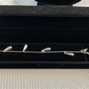 Silver Plate Necklace & Bracelet Set with black presentation box